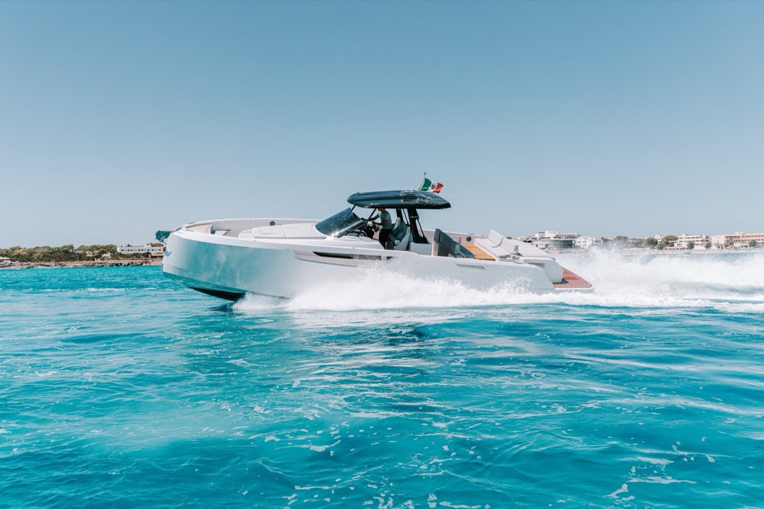 RIB vs flybridge