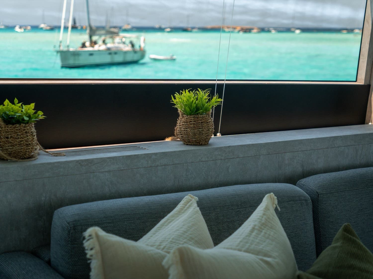 Yacht GPS chartplotter