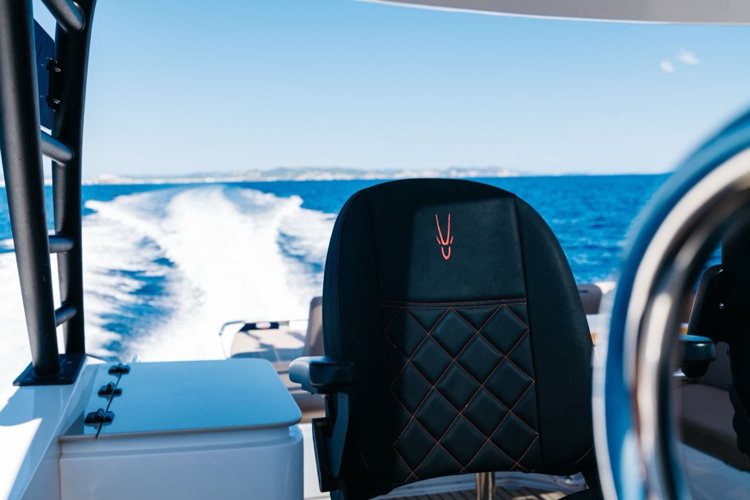 Calendar visualisation overlay on yacht scene
