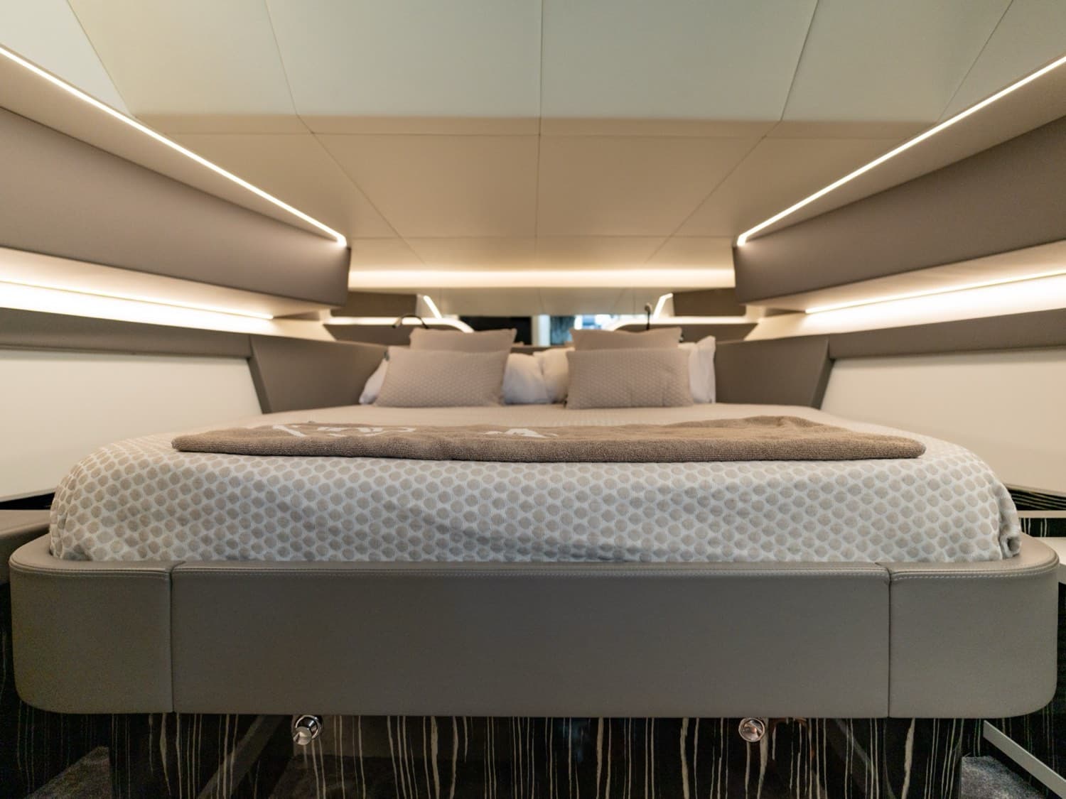 Vibe (Canados 49 Gladiator) — image 10